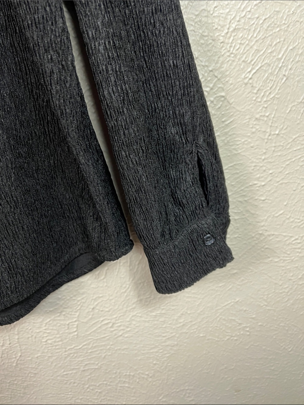 Z Supply NWT Lyrical Crinkle Knit Button Front Long Sleeve black Blouse Small - Picture 4 of 6